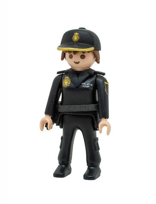 Polica Nacional Faena Hombre